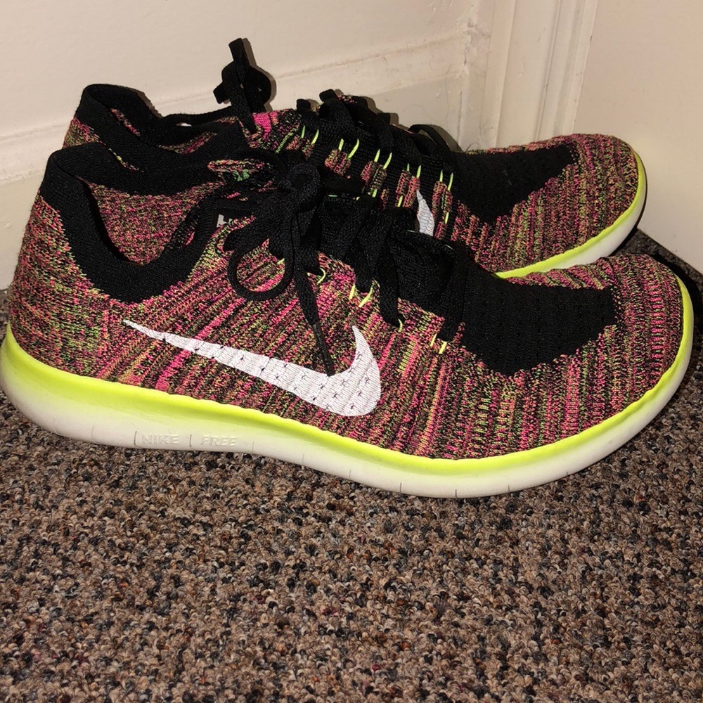 Nike Knit Free Runs